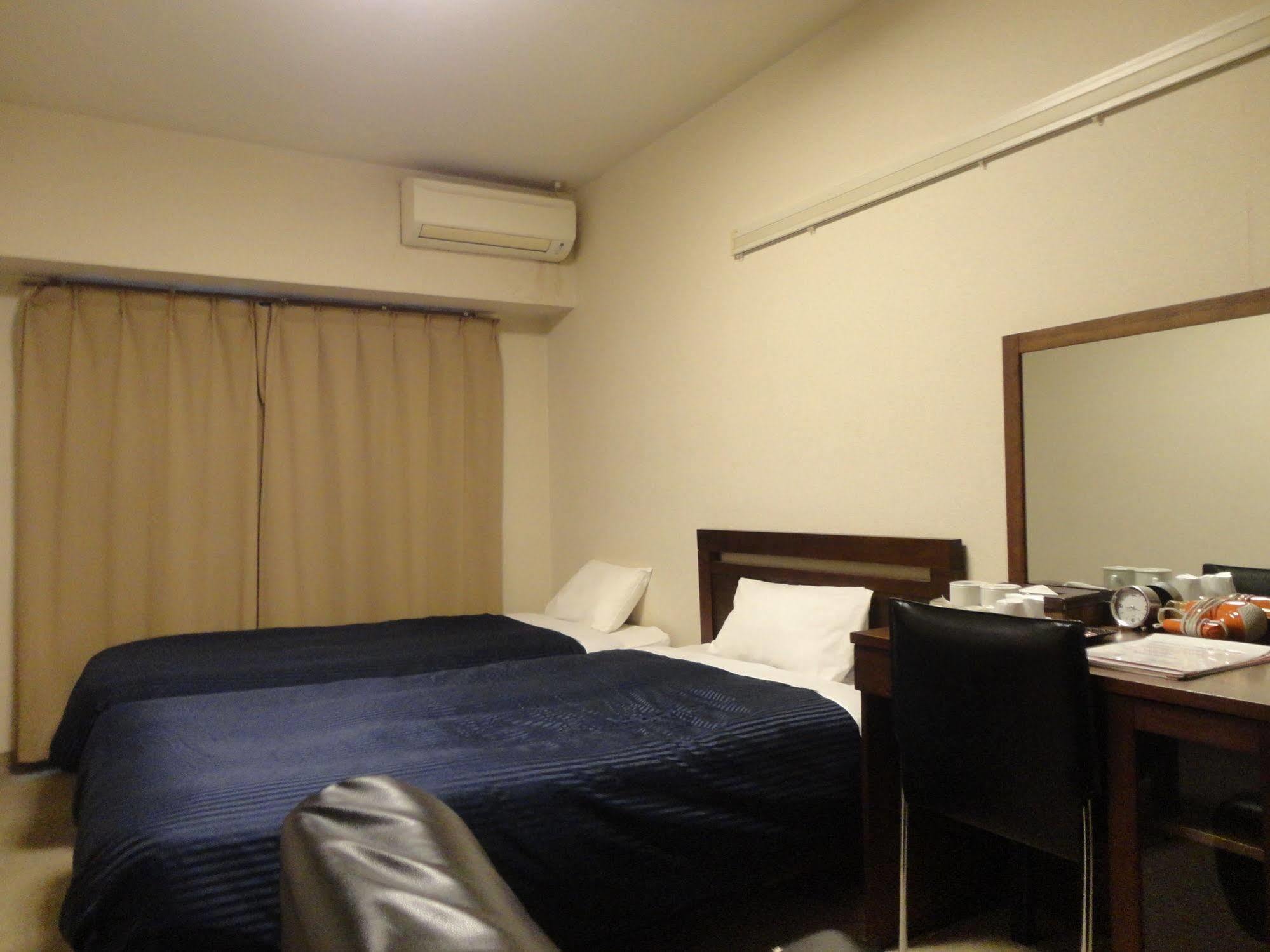 Hotel Livemax Budget Нагоя Екстериор снимка